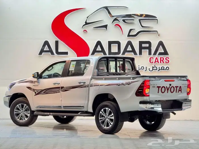 تويوتا هايلكس SGLX قير عادي بنزين 2025 2