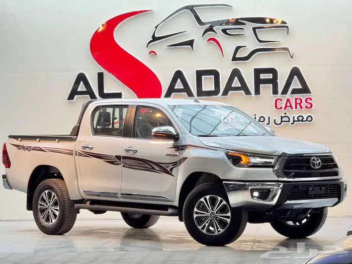 تويوتا هايلكس SGLX قير عادي بنزين 2025 1