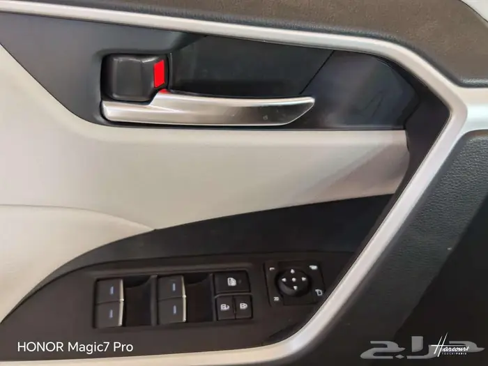 تويوتا راف فور ادفنشر Adventure موديل 2025 1