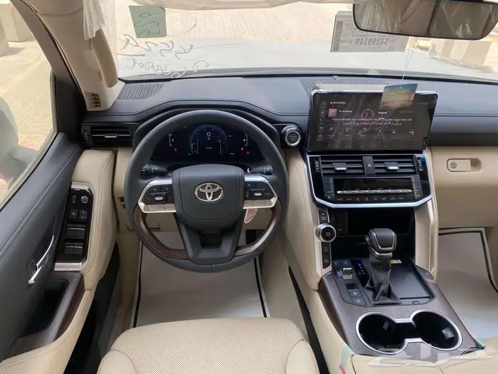 تويوتا لاندكروزر 2025 -L4 بنزين. سعودي (- ابيض ) 8