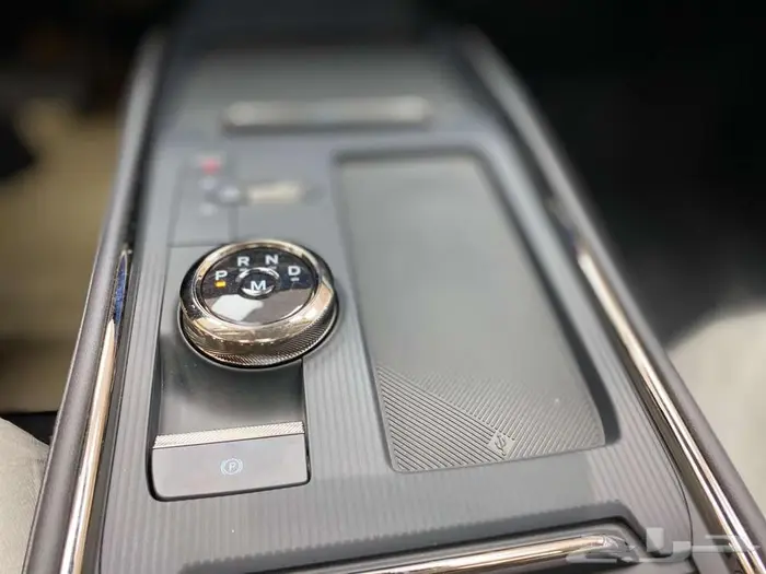 فورد تورس تريند 2025 3