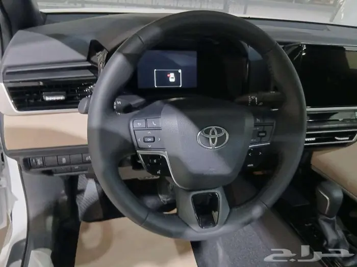 تويوتا كامري 2025 LE 7