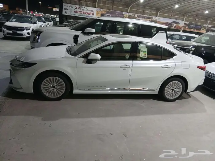 تويوتا كامري 2025 LE 4