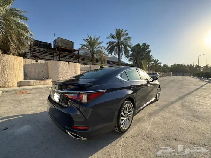 للبيع لكزس Es350 CC 3