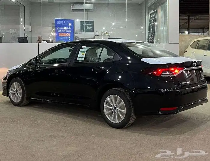 كرولا مطور محرك2.0 موديل2025 بريمي ب76.900 لدى الفريدي 2