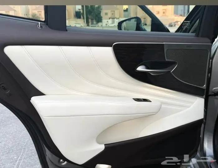 لكزس LS 500 اعلى فئه مخزن بحالة الجديد 10