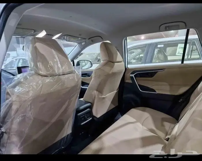 تويوتا راف فور ستاندر 2025 عرض للكاش وقسط يبدأ من 1500 ريال 4