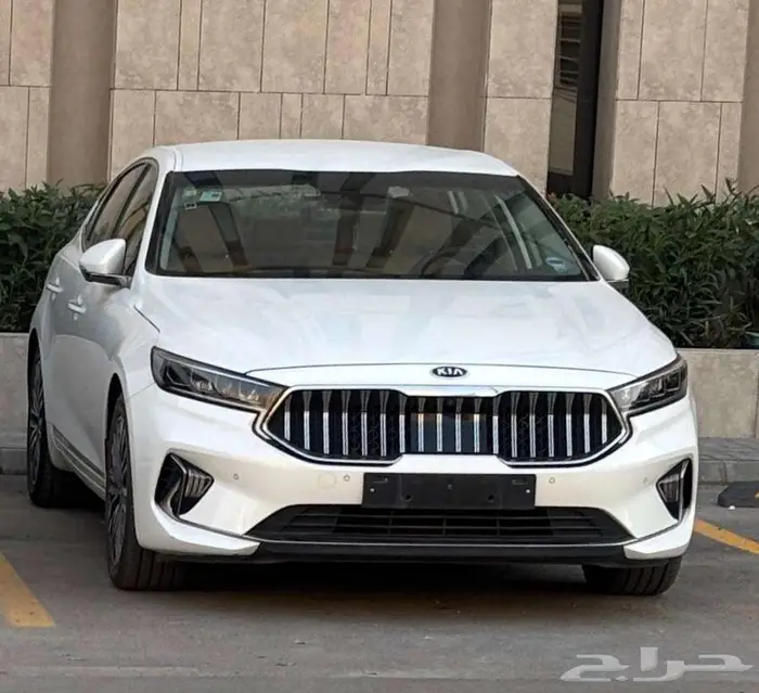 للبيع كيا كادنزا K7 بنزين 0