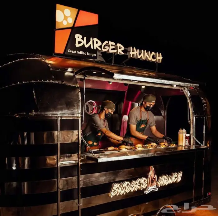 تنفيذ لوحات الحروف الضوئية والبارزة لسيارة طعام food truck 19