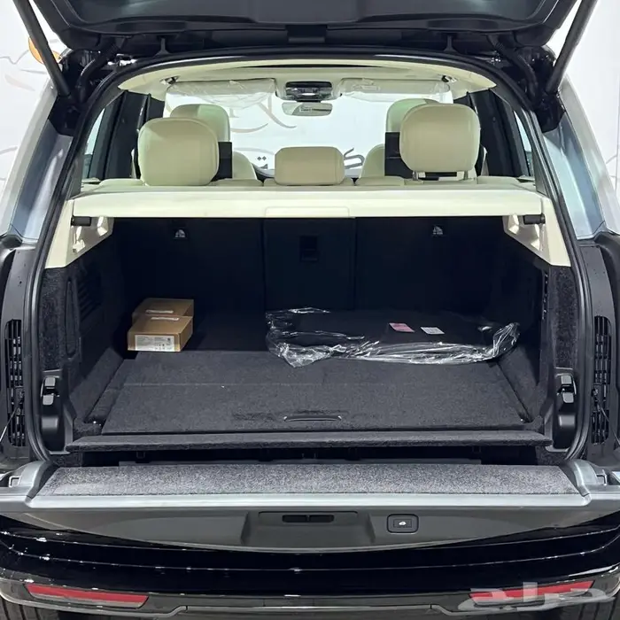 لاندروفر رنج 8 سلندر HSE دبل بنزين تماتيك خليجي موديل 2025 4