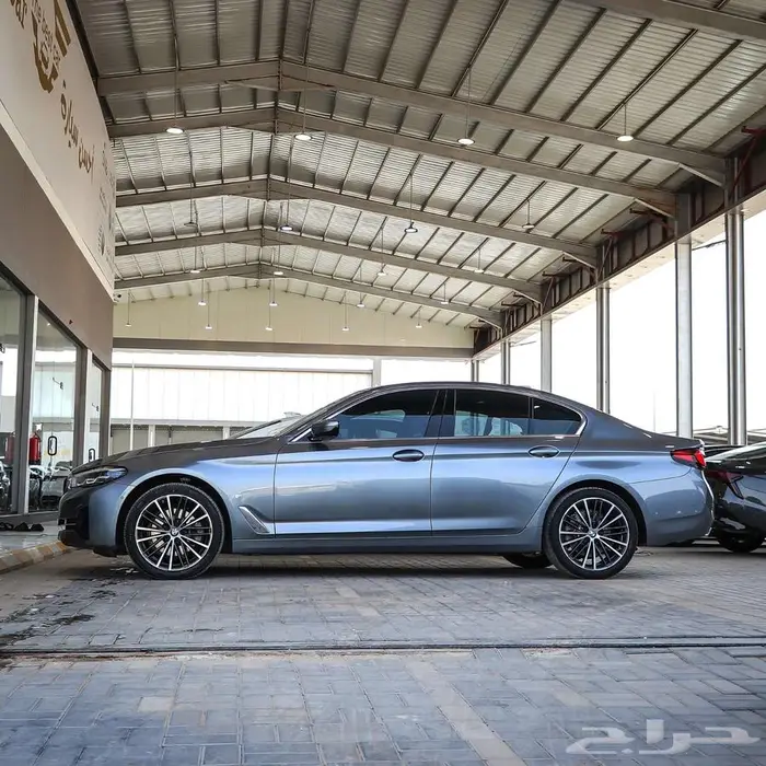 بي ام دبليو 520i موديل 2022 2