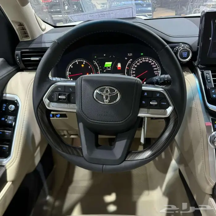 تويوتا لاندكروزر VXR ديزل 2023 رمادي 335000 7