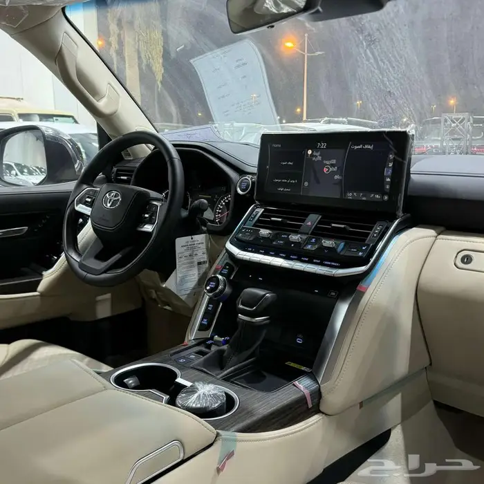 تويوتا لاندكروزر VXR ديزل 2023 رمادي 335000 12
