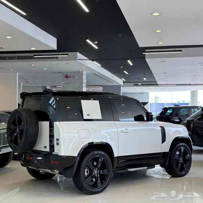 لاندروفر ديفندر HSE - 2022 4