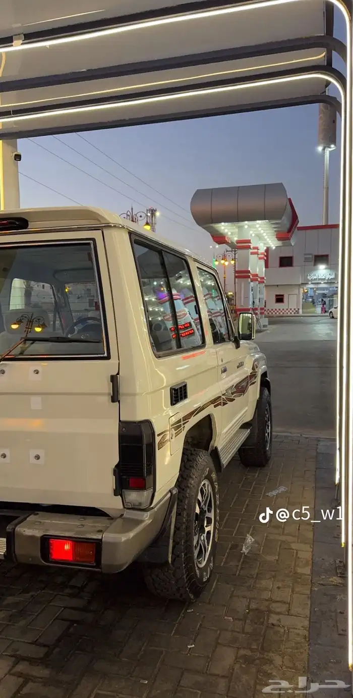 للبيع جيب  ربع فل كامل 2020 سعودي الممشي 185 11