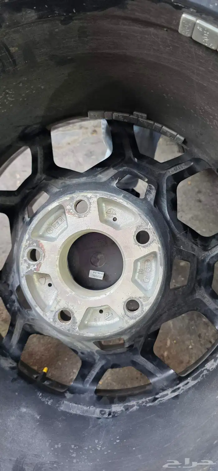 يتوفر جنوط بلاك رينو مقاس 18 اصلي وكاله 3