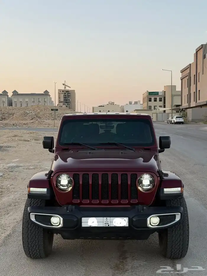 جيب رانجلر 2023 صحارى 2