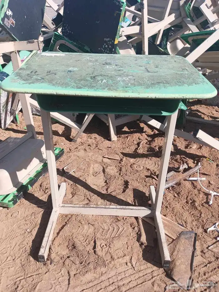 طاولات مدارس مستخدم 0