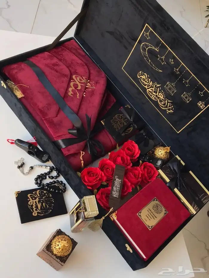 سجادة ومصحف 1