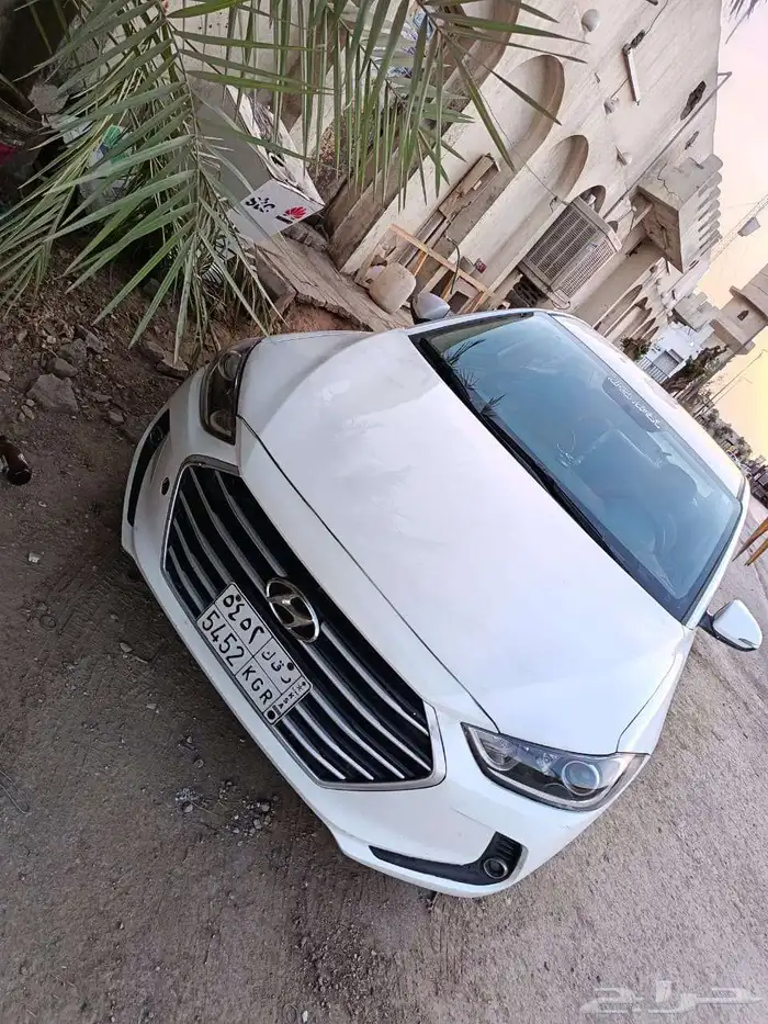Hyundai Elantra 2017 1