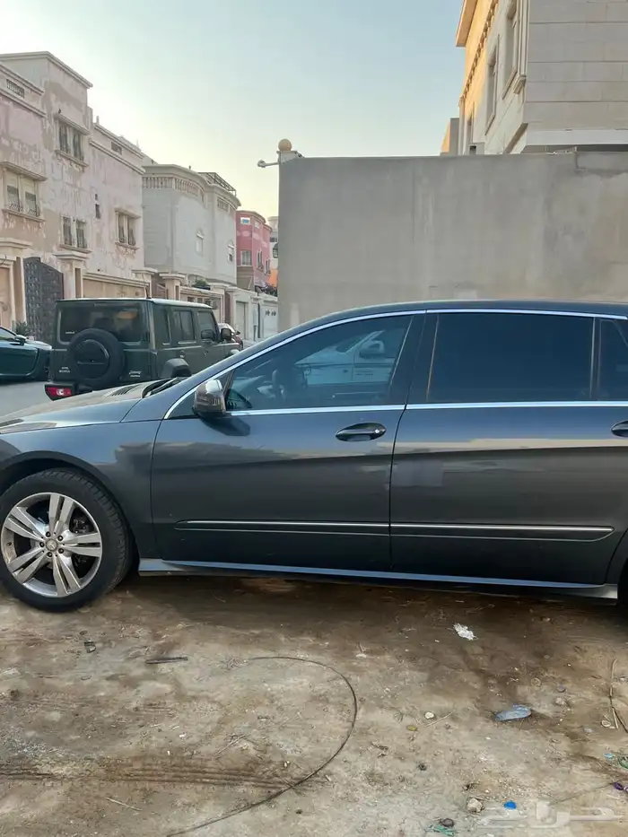 سيارة مرسيدس R300 0