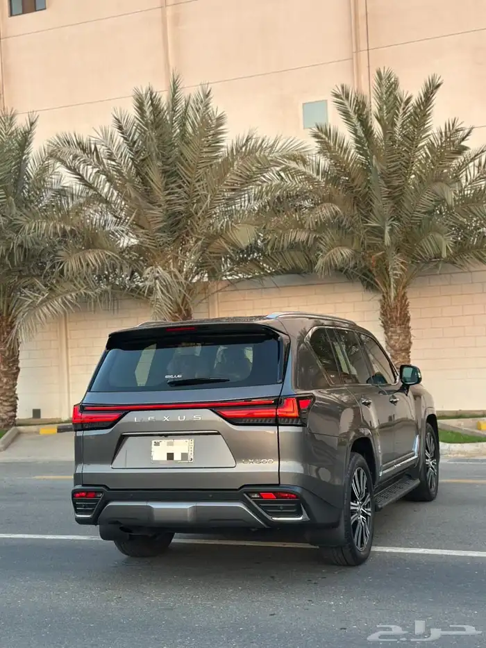 لكزس LX600 2022 BA سعودي شبه جديد 13