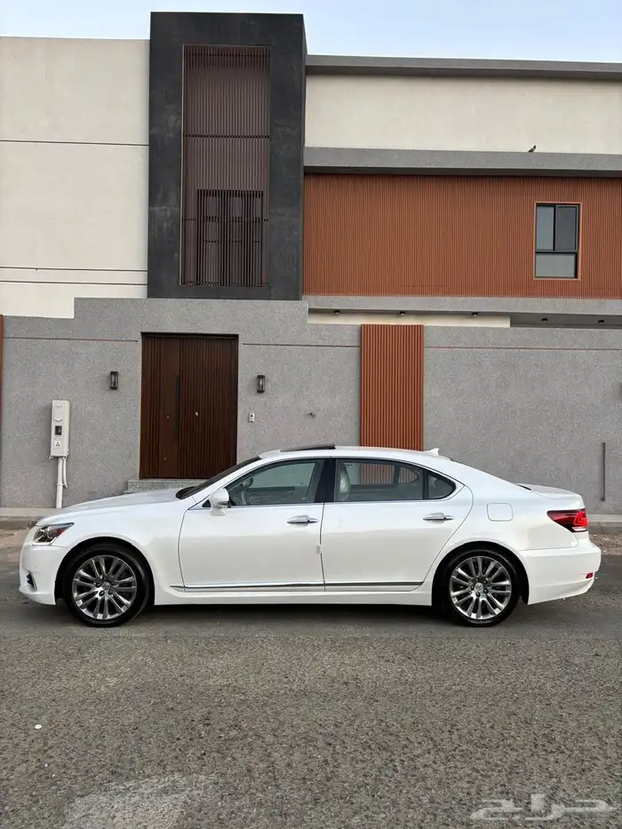 لكزس 460L (لارج) 2013 9