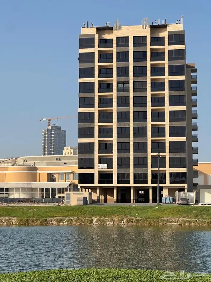 شقة للإيجار في حي الحمراء مطلة على الشبيلي جراند مول 0