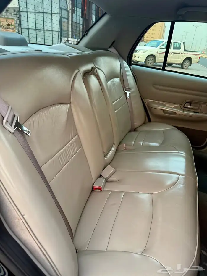 فورد كراون فكتوريا LX Sport قير أرضي موديل 2002 سعودي 39