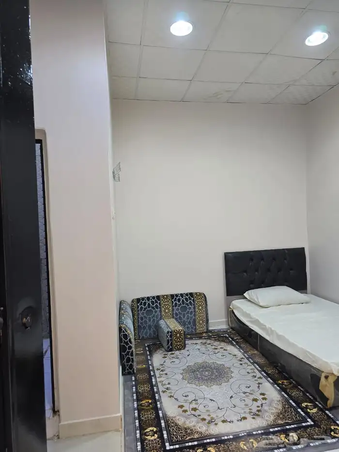 غرفة عزاب مؤثثة للايجار 3