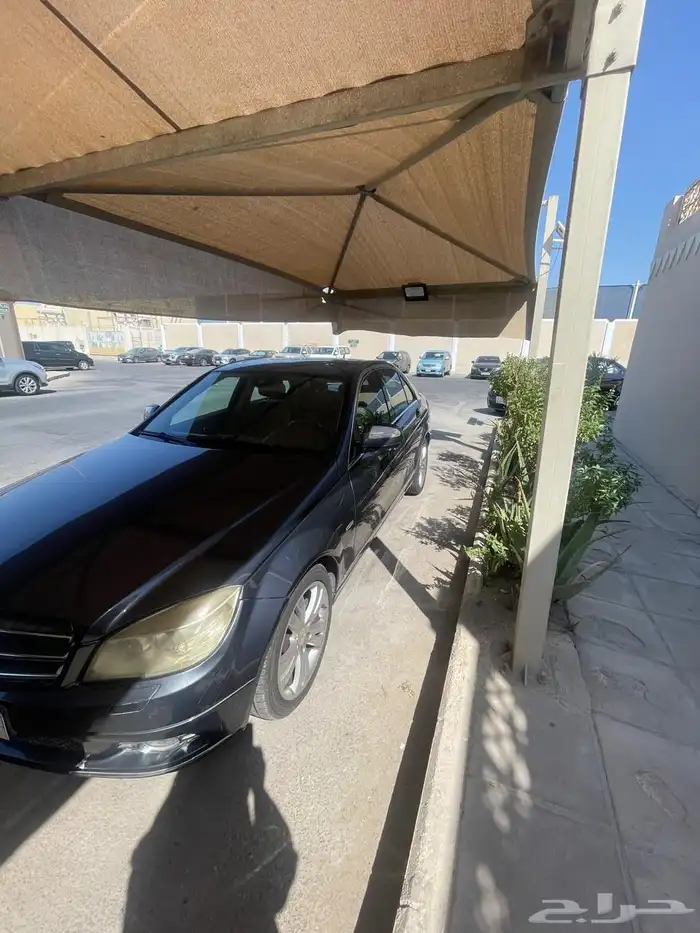 مرسيدس c200 موديل 2009  مالك ثاني من 2011 الممشى 178200km 0