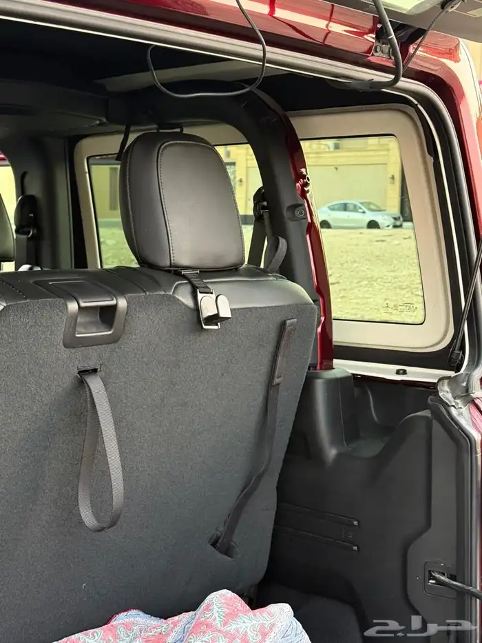 جيب رانجلر 2023 صحارى 14