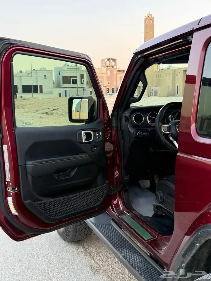 جيب رانجلر 2023 صحارى 11