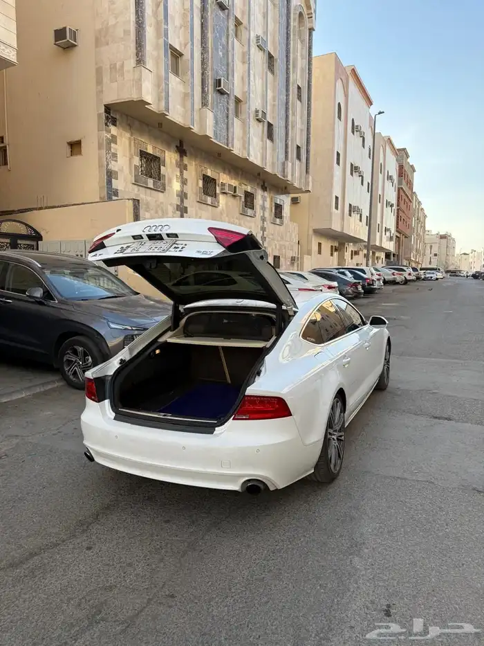 اودي A7 2011 12