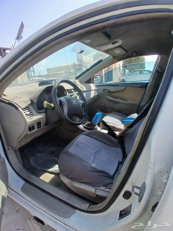 تويوتا كورلا 2010 تشليح قطع غيار فقط 4