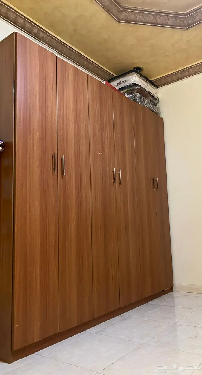 دولاب ملابس 1