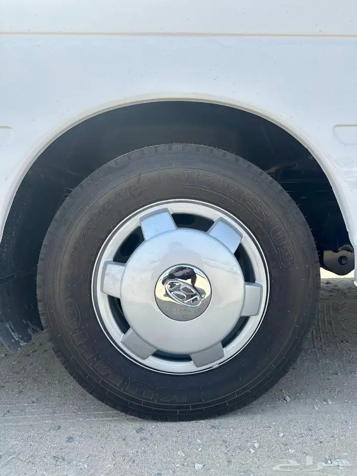 باص هيونداي 23 و 26 راكب 2023 6