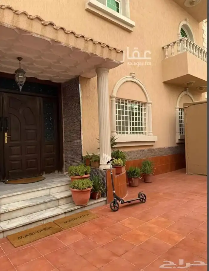 عمارة للبيع فيلا و3 شقق حي البساتين 2