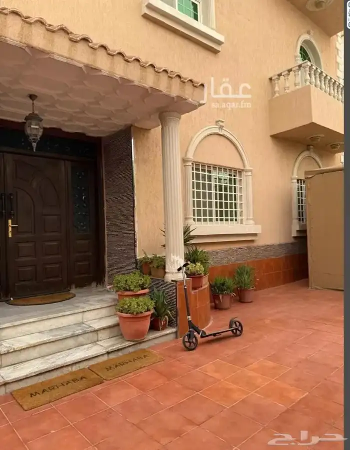عمارة للبيع فيلا و3 شقق حي البساتين 7