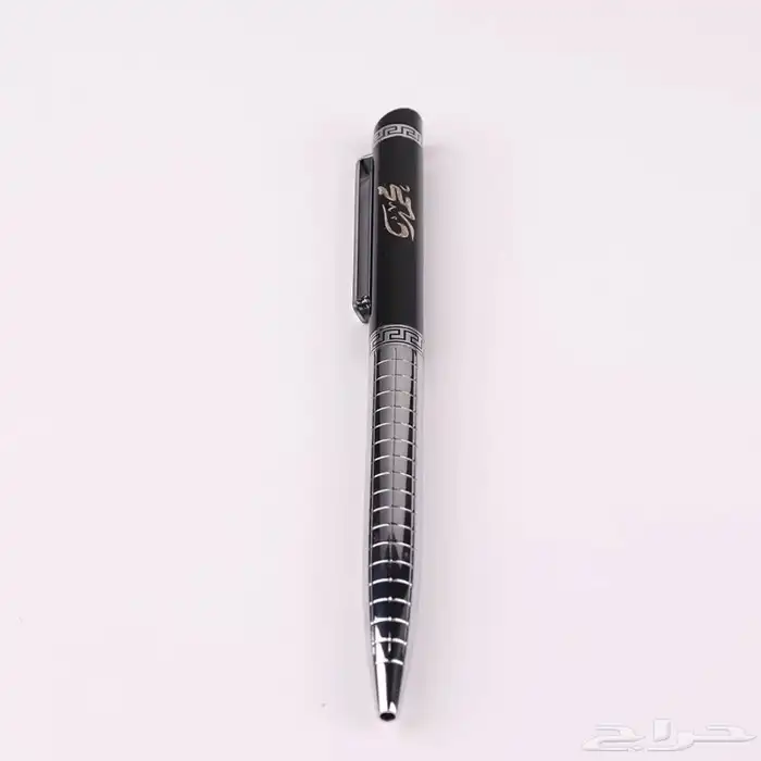 لإطلالة ملكية ومتألقة بين الجميع من أجمل قلم باالاسم يصمم لك 1