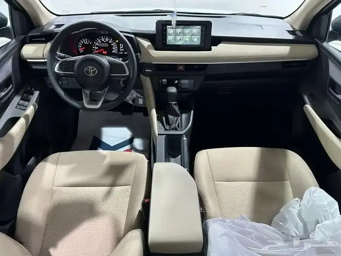 تويوتا يارس 2026 استاندر Y 1