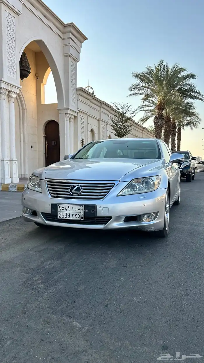 لكزس LS460 موديل 2010 سعودي 1