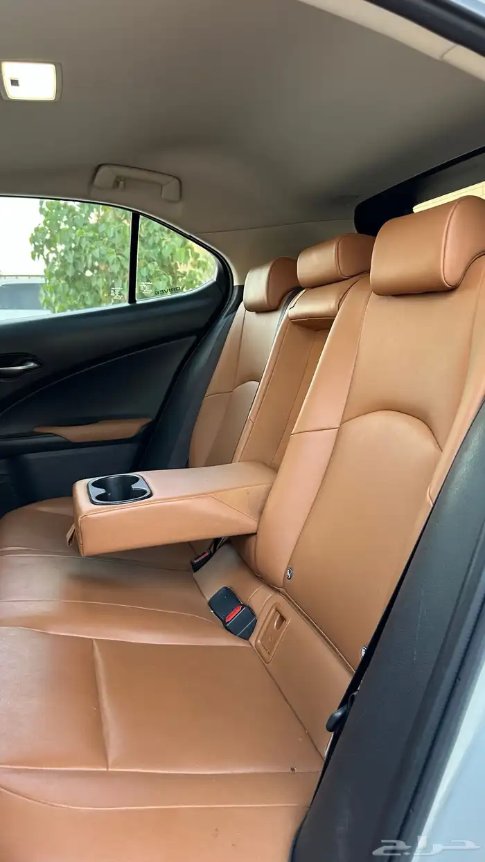 لكزس UX200 موديل 2019 سعودي مالك اول 20