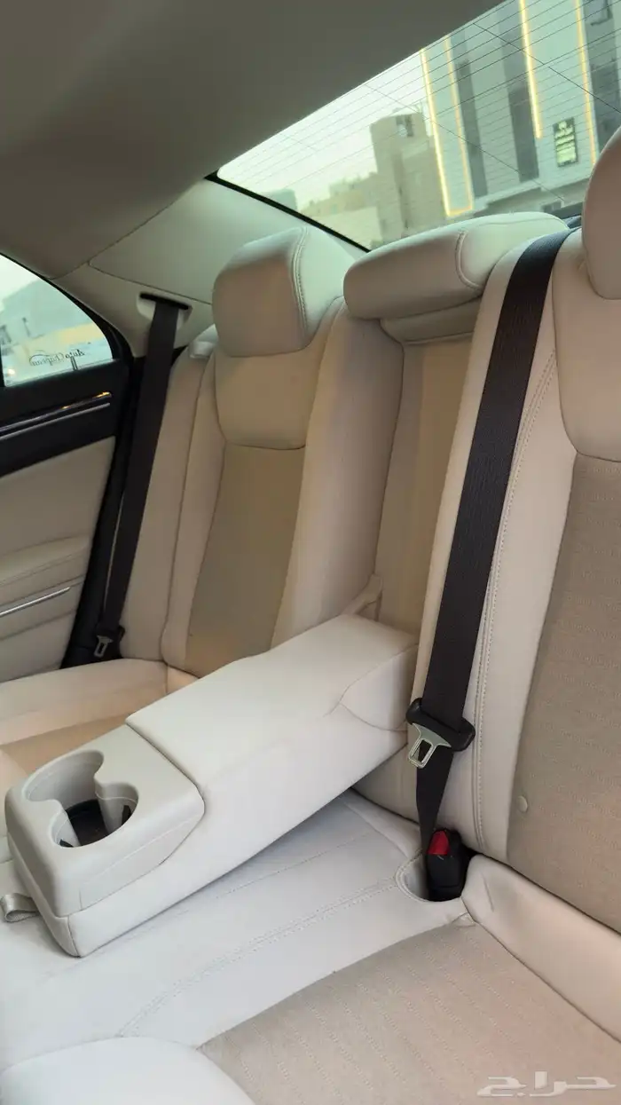 كرايسلر C300 2023 12