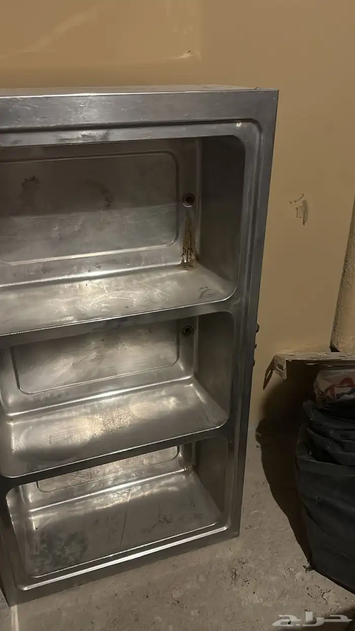 معدات مطعم كاملة بحالة نظيفة 3