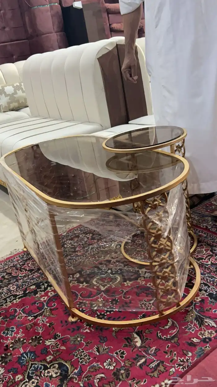 للبيع الكنب والطاولات 2