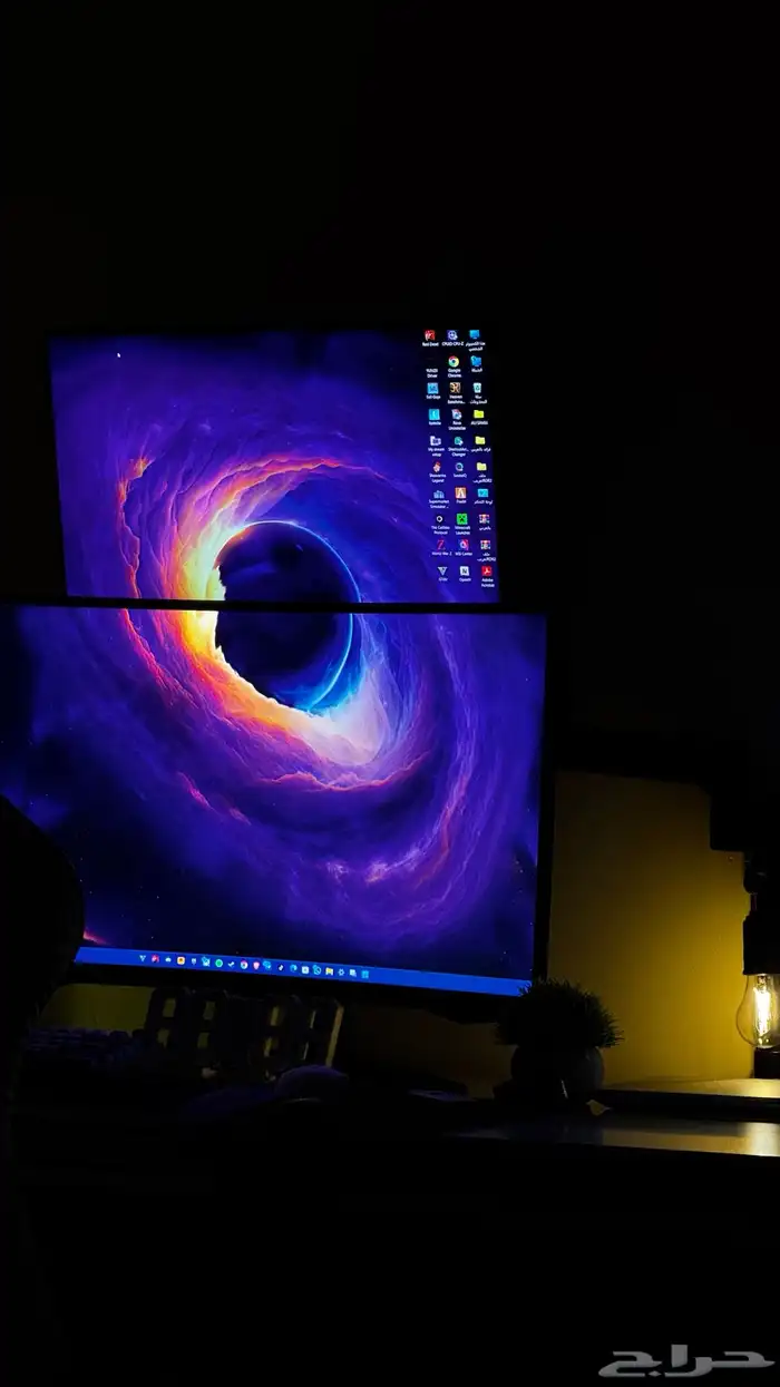 للبيع pc مع شاشة قيمنق 240 فريم 2
