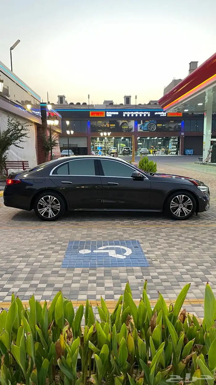 مرسيدس E200 2024 عداد 9 آلاف ضمان الجفالي إلى 2026 6