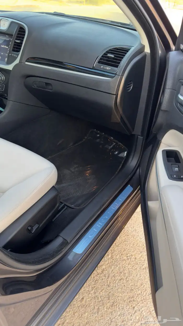 كرايسلر C300 2023 8