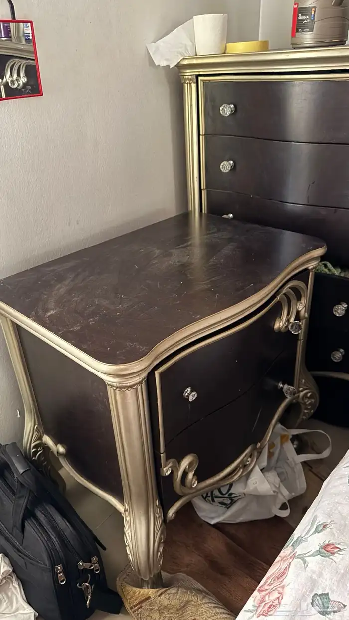 غرفة نوم 5 قطع للبيع من شركة المطلق 3